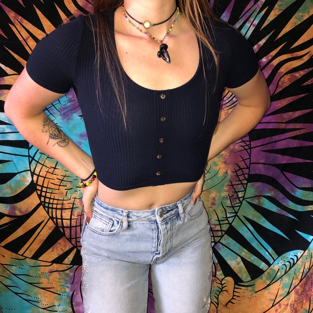 ✨Dark blue fitted crop top ✨